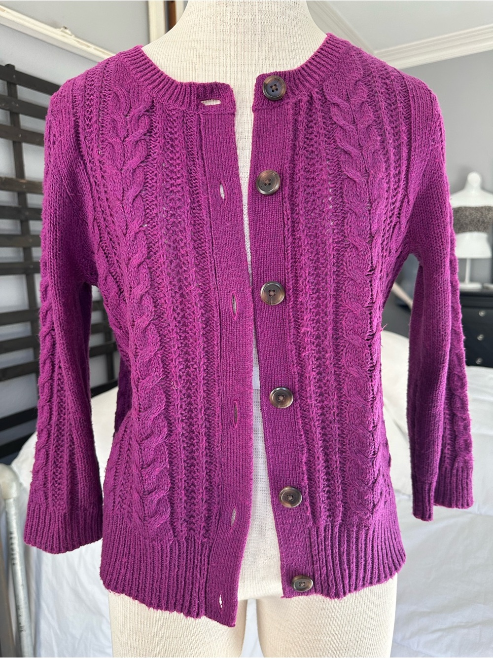Caslon Nordstrom Magenta Cable Knit Button Cardigan size medium - Picture 3 of 13